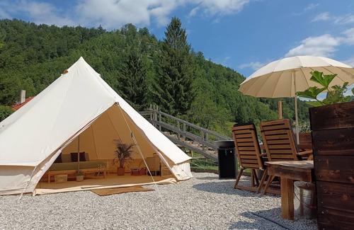 Schwarzau im Gebirge Resort | Wild Glamping in the Vienna Alps - "Schneeberg"