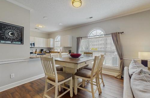 Central Myrtle Beach Apartment | Wild Iris 101
