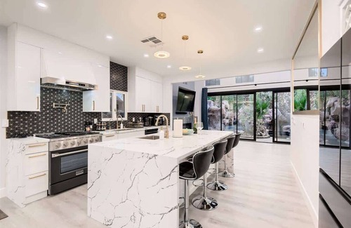 Spring Valley Villa | Wild Oasis with OMG! Amazing Pool! Modern Villa!