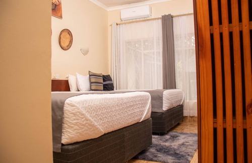 Victoria Falls Cabin | Wild Trekkers Lodge