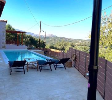 Karpenisi Villa | Wild Tulip Escape