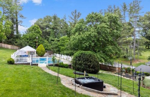 Candler House | Wild West Pool Sportcourt Hot Tub Fire Pit