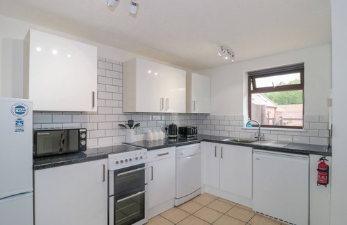 Brean Cottage | WILDBERRY COTTAGE, family friendly, with a garden in Brean
