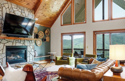 Maggie Valley Cabin | Wildflower Cabin in Maggie Valley