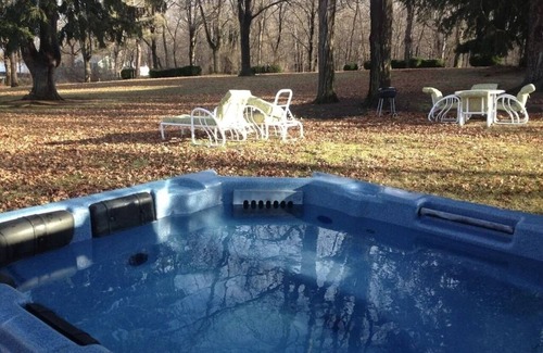 Dresden House | Wildflower-Seneca Lake-Water View-Hot Tub-Wine Trail - Pets, Steps to Lake-Acre of Privacy