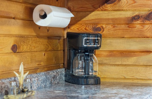 Elizaville House | Wildlife Cabin Sleeps 6