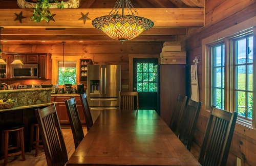 Boone House | Wildwind Cabin Amazing View - 5 Mins to Downtown Boone - Unwind & Relax