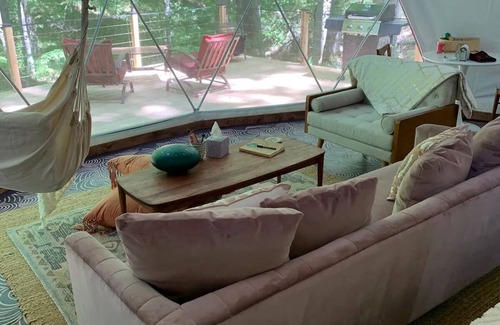 New Plymouth Cabin | Wildwood-Magical Dome Home in the Forest!