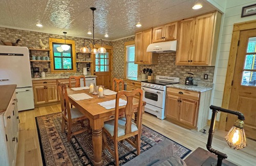 Hot Springs Cabin | WildWood River Junction, Romantic Mountain Escape with Hot Tub!