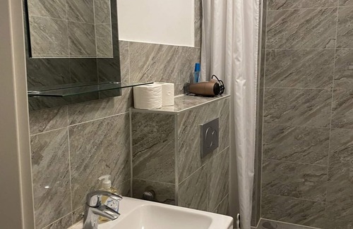 Neumuenster House | Wilhelmstraße 19 W2 - 2 bedrooms with parking space