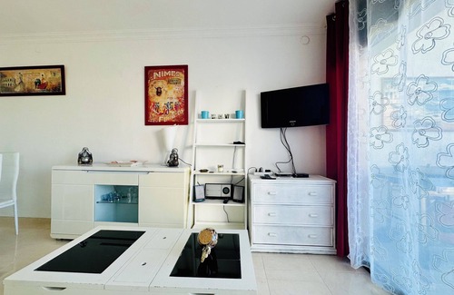Almadraba-Canyelles Apartment | WILL DELIGHT AND ENJOY THE VIEWS FROM THE TERRACE. QUIET AREA. PARKING.