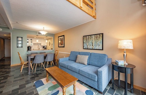 Thayerville Condo | Will O' The Wisp 504F: Cozy Lakefront 3 Bedroom Condo with Fireplace and Balcony