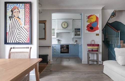 Knightsbridge Apartment | William Mews by onefinestay