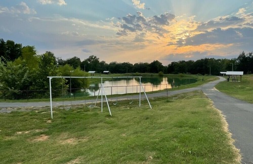 Marshall House | William's Catch at Racoon Springs - 16+ Guests