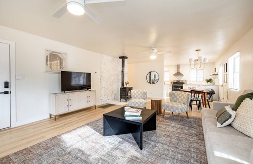 Williams House | Williams Pines TrainStation Home