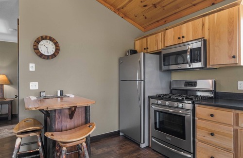 Millersburg Cottage | Willow Cottage at Hillside Hideaways-Catch and Release Fishing