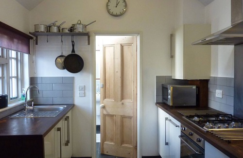 Lostwithiel Cottage | WILLOW COTTAGE, family friendly, with open fire in Lostwithiel