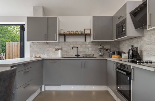 St. Florence Cottage | Willow Cottage