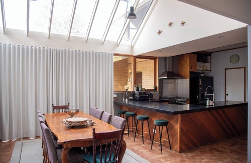 Paringa House | Willow Lodge Retreat – Murray Riverside Escape - Private Boat Ramp and Pontoon.