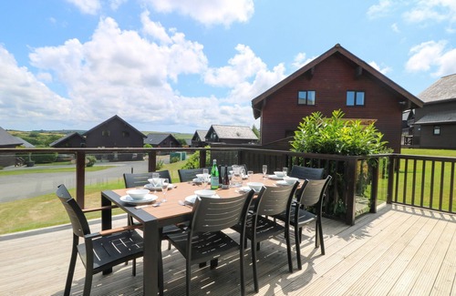 Winnard's Perch Cottage | WILLOW, RETALLACK, pet friendly, with pool in St Columb Major