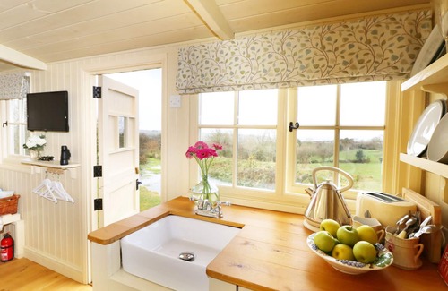Burlawn Cottage | WILLOW, romantic, character holiday cottage in Wadebridge