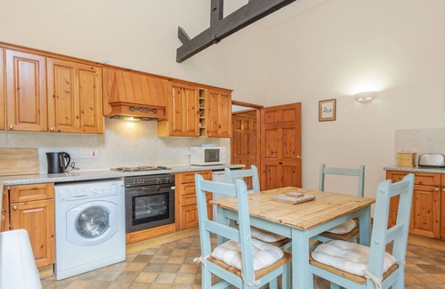 Wood Norton Cottage | WILLOW, romantic, with a garden in Wood Norton