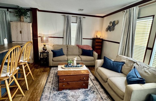 Welaka House | Willow & Watern“Where calm meets the current”