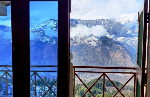 Manali Cottage | Willow Way - A Dream Wooden Cottage in Himalayas