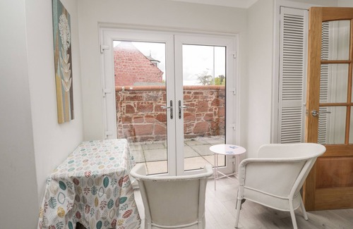 Ayr Cottage | WILLOWBANK, family friendly, character holiday cottage in Ayr