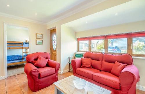 Clacton-on-Sea House | Willowtree Cottage