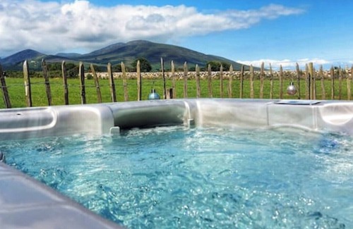 Annalong Cabin | Willowtree Glamping Mournes Luxury secluded