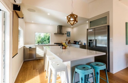 Surfdale House | WILMA HOUSE : Coast and Country