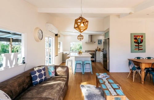 Surfdale House | WILMA HOUSE : Coast and Country