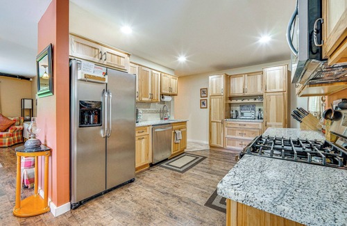 Wilmington House | Wilmington Retreat Near Trails, Skiing & Festivals
