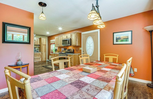 Wilmington House | Wilmington Retreat Near Trails, Skiing & Festivals