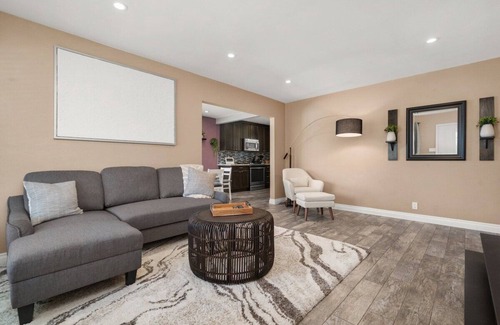 Midway City House | Wilson · Newly Remodeled Home in the Heart of Orange County