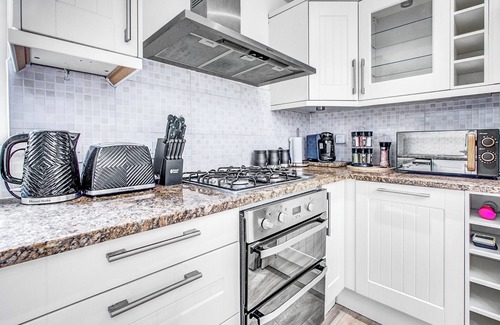 Hillside House | Wimbledon/Discount/Ensuite/Close to AELTC&Station