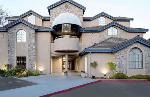 South San Jose House | Wind down and rest up near San Jose McEnery Convention Center!