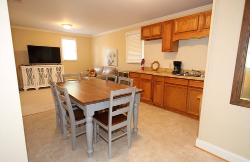 Moneta House | Wind Family Compound-Best LARGE Rental on SML! 8000sq feet!