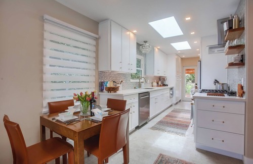 Beach Barber Tract Cottage | Windansea Beach House - beautifully updated 2 bedroom cottage by the beach