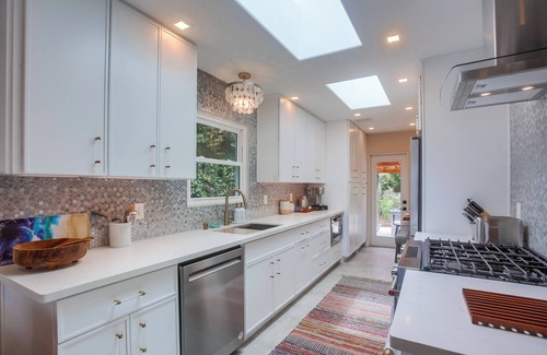 Beach Barber Tract Cottage | Windansea Beach House - beautifully updated 2 bedroom cottage by the beach