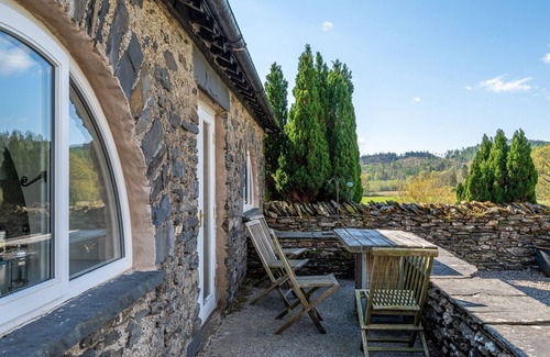 Near Sawrey Apartment | Windermere - sleeps 4 guests in 2 bedrooms