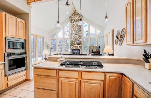 The Reserve House | Windflower Retreat: Beautiful Dog Friendly Home