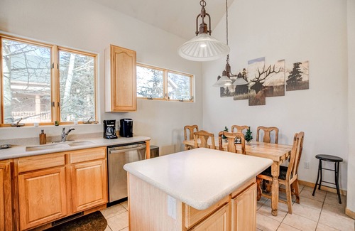 The Reserve House | Windflower Retreat: Beautiful Dog Friendly Home