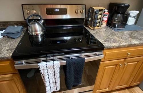 Racine House | Windjammer! Pro Cleaned, Self Check In Sleeps 8