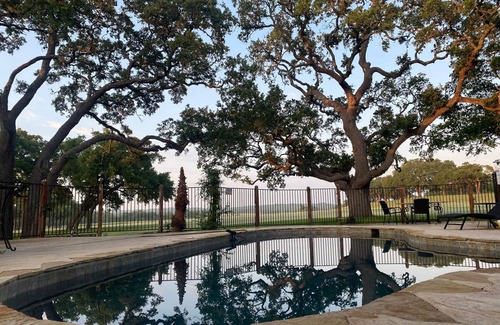 Bergheim House | Windmill House -Guest Cottage w/pool