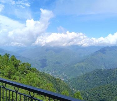 Kumarhatti Hotel | Windmill Inn