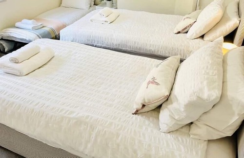 Yeadon House | Windmill Lodge at Leeds/Bradford Airport