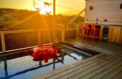Ocean Bay Park House | Windows on the Sea ★ Modern Pool & Beach Retreat ★ 100 ft to Beach ★ 2 Masters
