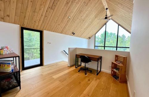 Mont-Tremblant Ski Chalet | Windows XXL - Spa - Firepit